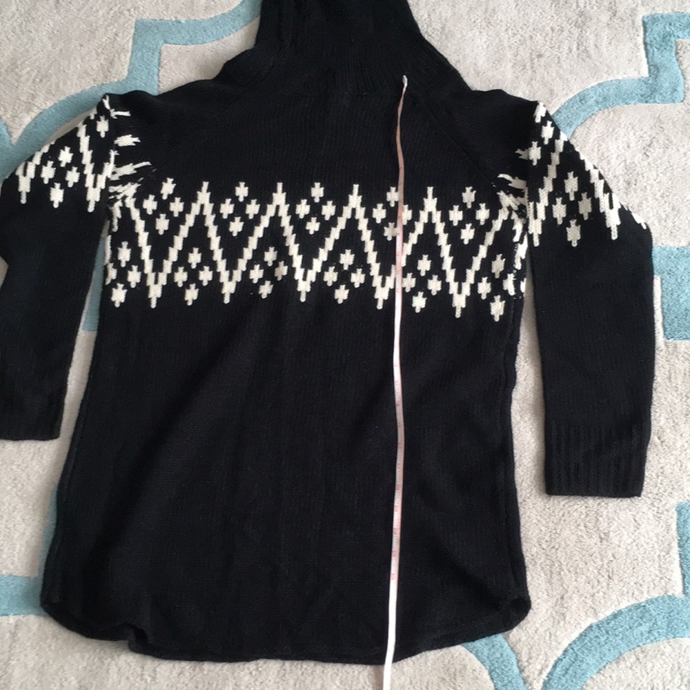 Mo:Vint NWT Tunic Sweater, Black/Cream, L